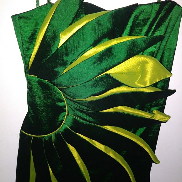 😱😱 CRAZY FINAL SALE!!!😱😱Vintage dress - Picture 2 of 8